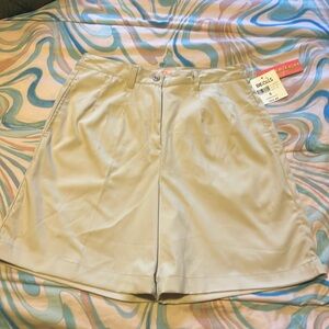 Khaki Coral Bay golf short